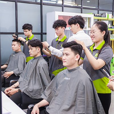 học làm barber có khó không