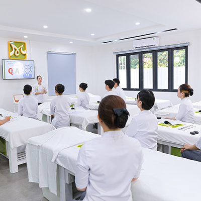 Không gian lớp khởi sự spa