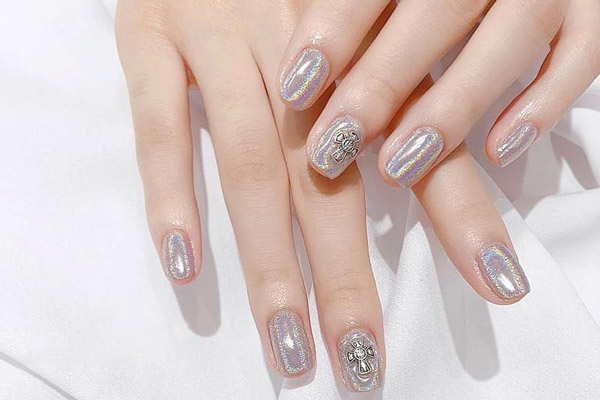 Mẫu Nail Cô Dâu Tráng Gương Cổ Điển