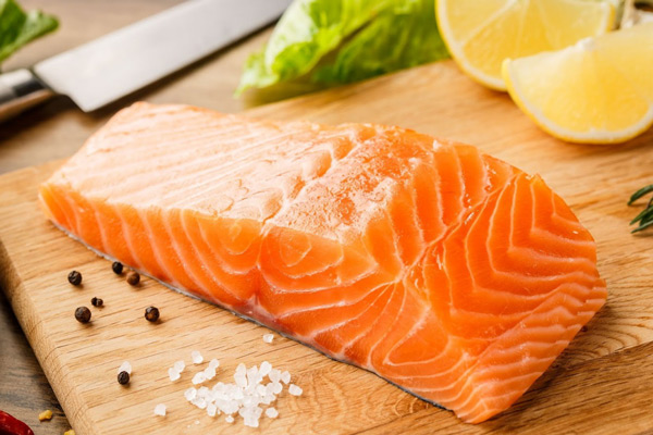 Cá hồi chứa nhiều axit béo omega 3