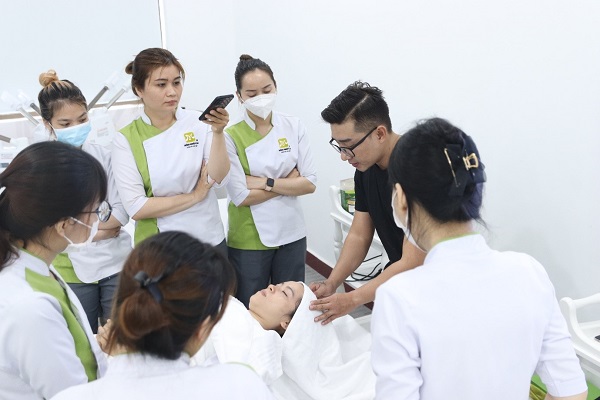 học việc spa có lương