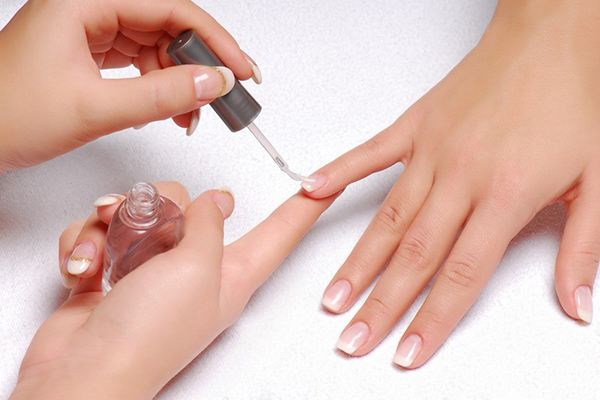 tại sao có bầu không được làm nail