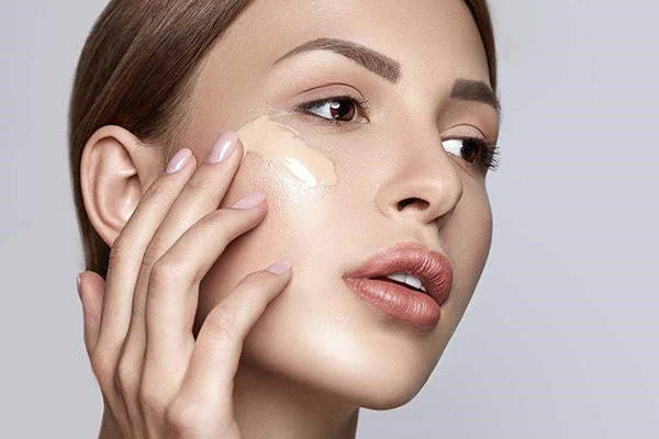 bôi kem chống nắng trước hay kem nền trước
