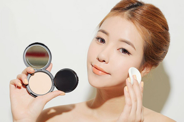 phủ phấn cố định lớp nền