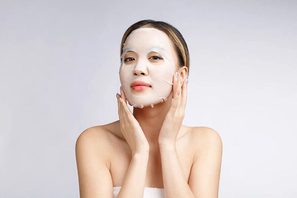 dưỡng da sau khi đắp mặt nạ