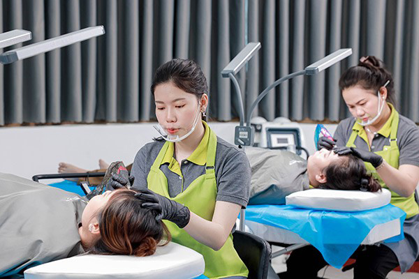 lớp học phun xăm thẩm mỹ