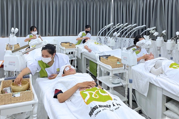 lớp học spa quận 10