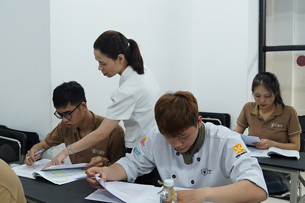 xu hướng chọn nghề cho nam không học đại học