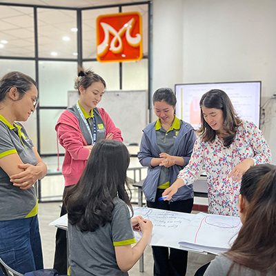 lớp học train the trainer ngành nail