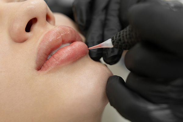 cấy môi sinh học là gì