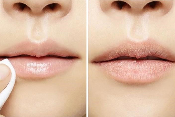 tẩy tế bào chết cho môi