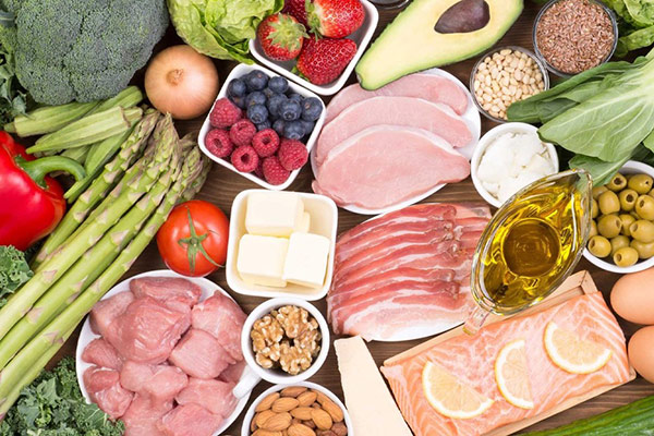 ăn uống đủ chất giúp da đẹp và mịn màng