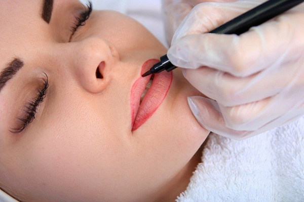 định hình dáng môi