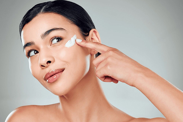 thoa kem chống nắng bao lâu thì thoa kem lót