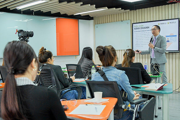 buổi học Chân dung quản lý chuỗi chuyên nghiệp
