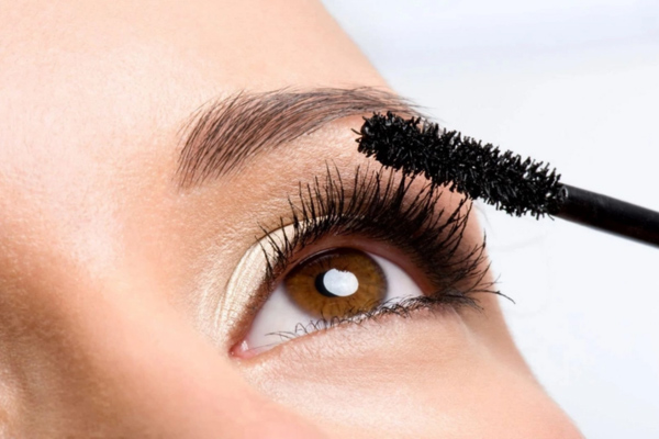 cách xử lý khi nối mi bị ngứa