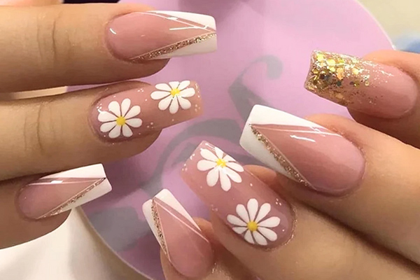 french đầu móng vẽ họa tiết