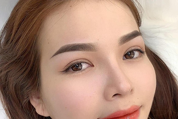 kỹ thuật phun mày ombre