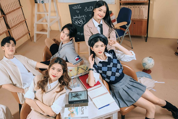 tone makeup phù hợp với trang phục