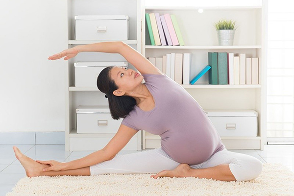 cách giảm đau lưng cho bà bầu