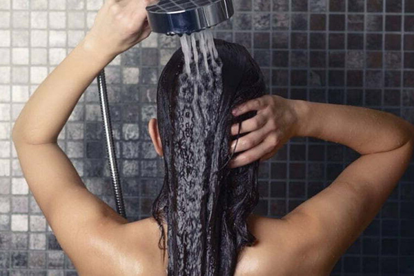 hướng dẫn gội đầu đúng cách