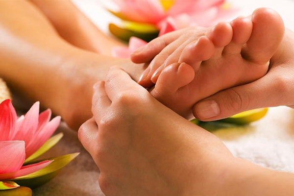 kéo giãn cơ và thư giản cổ chân