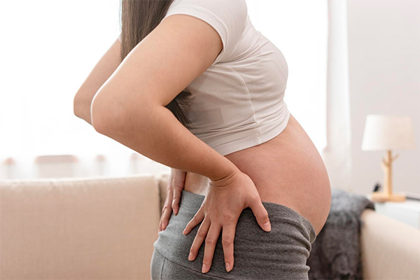 nguyên nhân đau lưng ở bà bầu