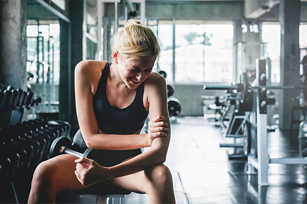 tắm nước lạnh giúp giảm đau và hỗ trợ hồi phục cơ bắp