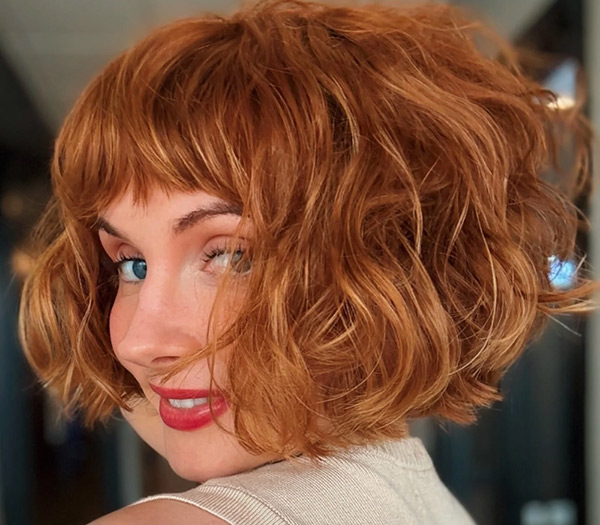 tóc bob xoăn cá tính