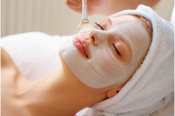 đắp mặt nạ sữa chua không đường