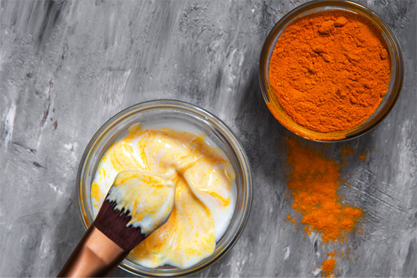 sữa chua không đường kết hợp với tinh bột nghệ