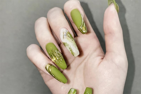 nail xanh lá marble
